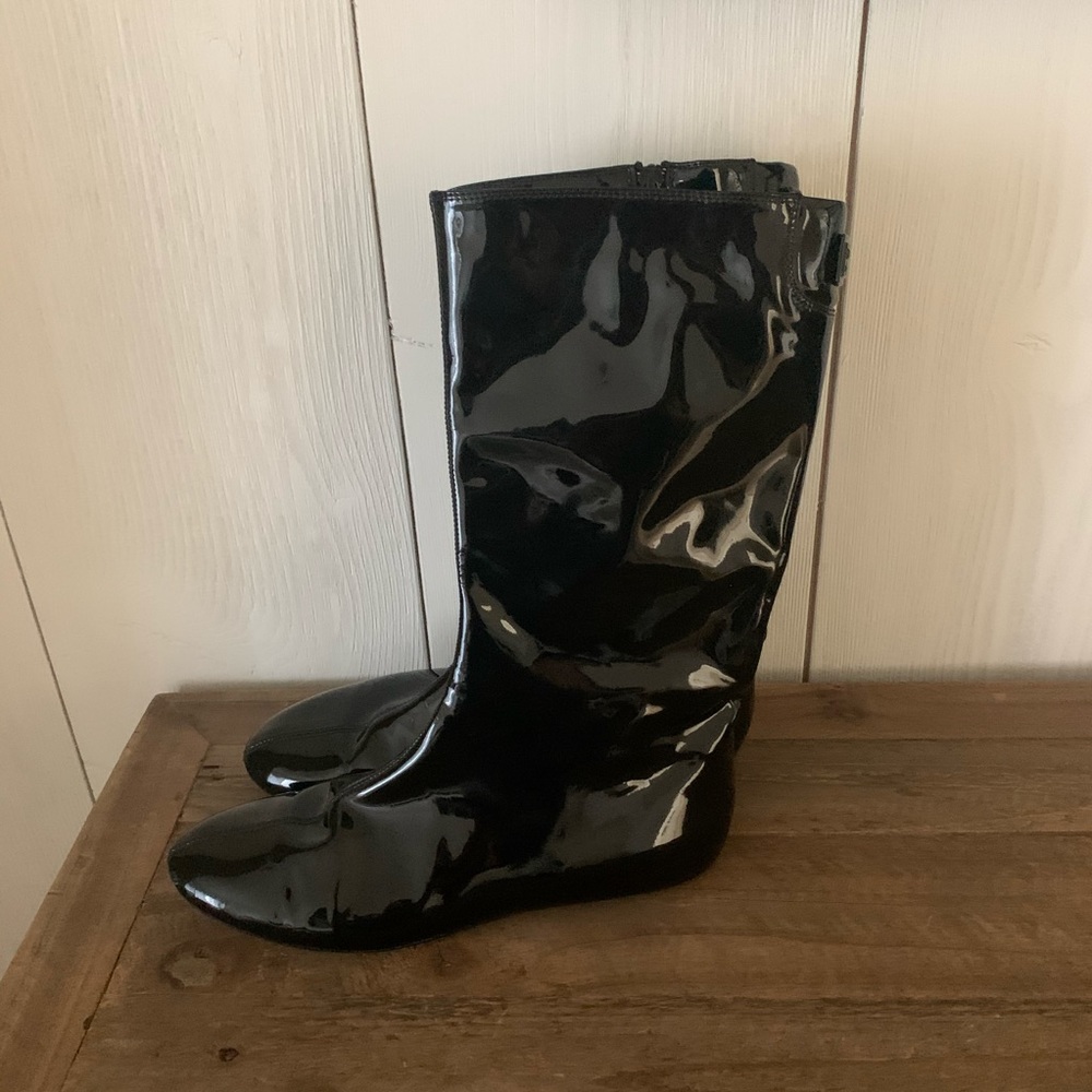 ❗️SOLD❗️BURBERRY Patent Leather Rain Boots